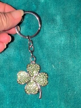 Rhinestone Four-Leaf Clover Keychain - Green Crystal Charm